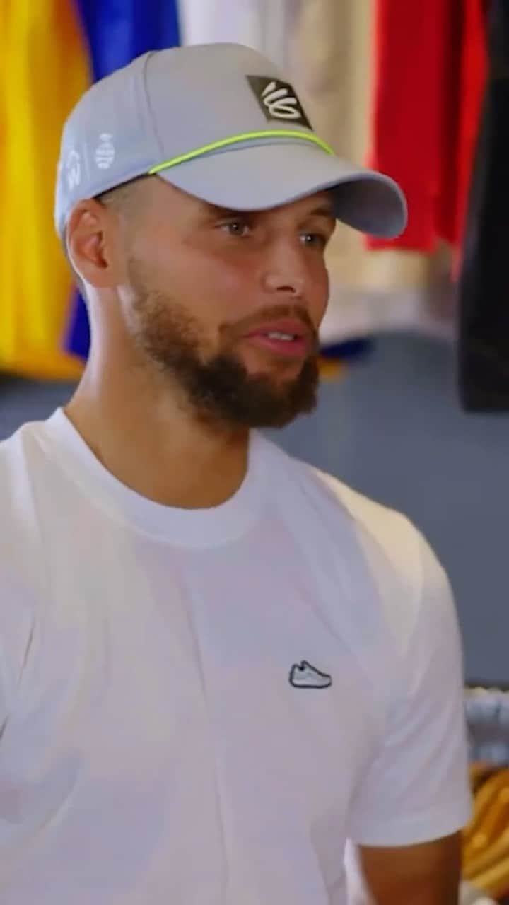 Under Armour Basketballのインスタグラム：「Shoutout to Riley for real. @stephencurry30 tells @jlp who really validated his decision to go with the sqUAd on the latest episode of @sneakershopping」