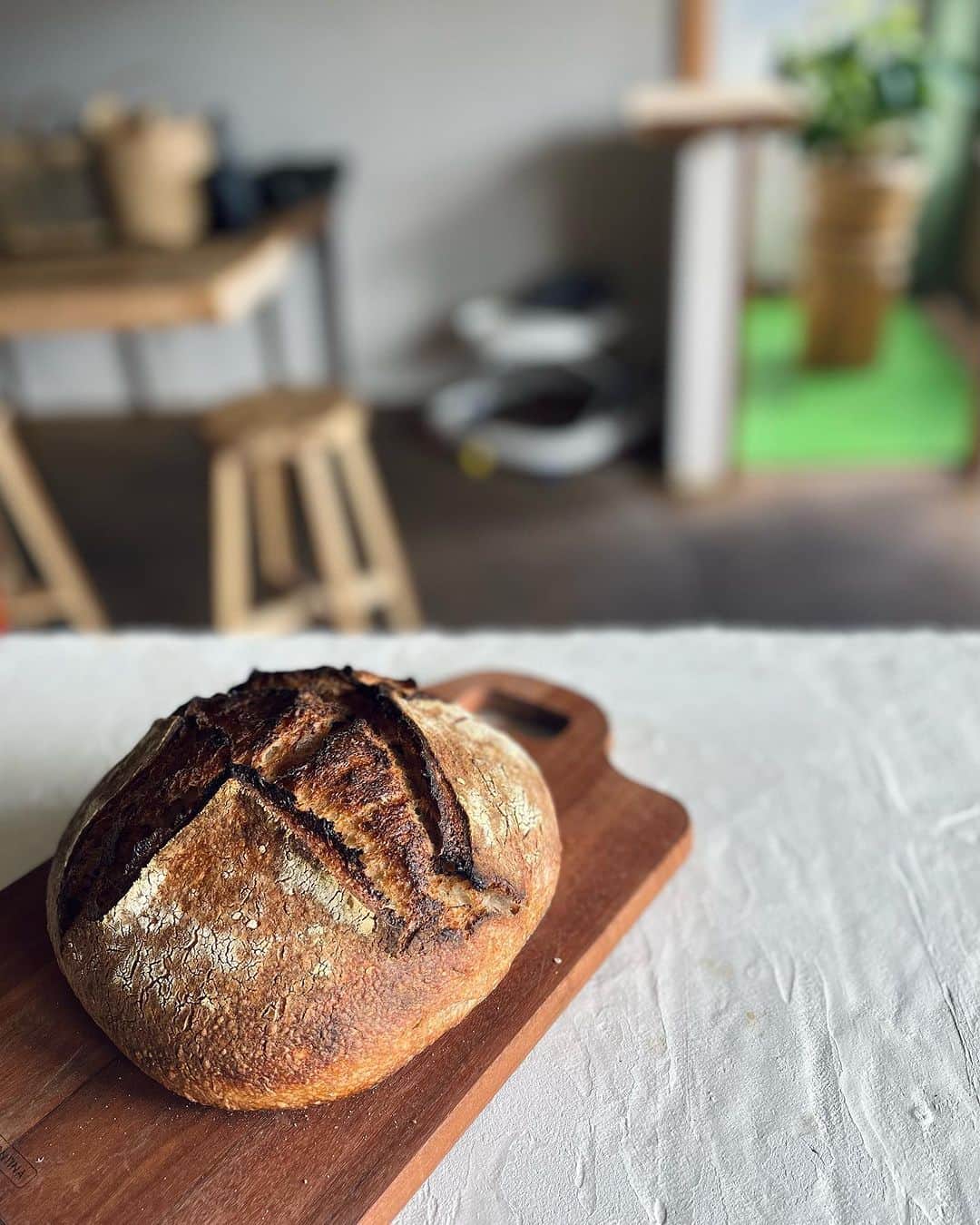 和田安佳莉さんのインスタグラム写真 - (和田安佳莉Instagram)「夏の終わりのパン祭り。  #カンパーニュ #天然酵母 #crispbread #手作りパン #food #料理 #パン部 #organic #暮らし #instabread #bread #happy #サワードゥ」9月11日 22時34分 - akariwada_official