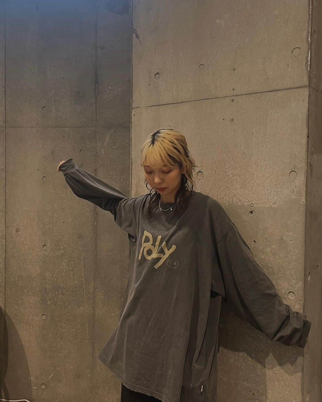 竹内アンナのインスタグラム：「POLYの激カワT、美味しくて二口食べてから撮ったいちじくトースト、夢中で読んだ本、いつかの私服、VIVANT見て作りたくなった目玉焼き、など大切な日常の一コマたち。 ㅤㅤㅤㅤㅤㅤㅤㅤㅤㅤㅤㅤㅤ ㅤㅤㅤㅤㅤㅤㅤㅤㅤㅤㅤㅤㅤ」