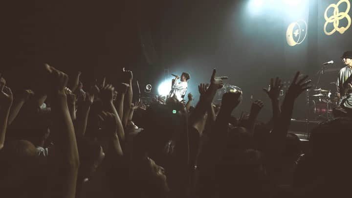 AG（エイジ）のインスタグラム：「札幌ツアーファイナルいよいよ今週末 やるぞ🔥🔥 . @noisemaker_official  NOISEMAKER ROAD TO 20th ANNIVERSARY ZEPP TOUR  「THIS IS ME」 のライブ映像公開！  TOUR FINAL 9.17 (SUN) Zepp Sapporo  ▼チケット一般発売中！ https://noise-maker.net/news/874c8da2-6887-4725-885c-a4c0b4a76cc7  ▼オフィシャルグッズ発売中！ https://noisemaker.base.shop/  #NOISEMAKER」