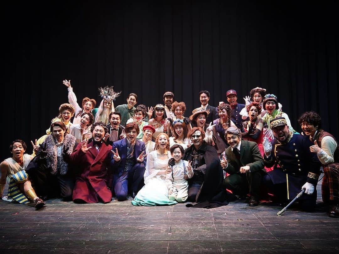 城田優さんのインスタグラム写真 - (城田優Instagram)「「ファントム」 50公演無事終了しました。  心から感謝。  語り尽くせないほどの熱い想いがありますが、またどこかでじっくりゆっくり話したいと思います。  本当にありがとうございました！！  #ミュージカル #ファントム2023 #取り急ぎ想い出の一部をシェア #みんな本当にお疲れ様 #ブルーレイ発売決定ですって #らぶぴ特典お楽しみに #謎に写真が５枚真っ黒になってもうた #タグ付け20人までなんて聞いてない  @koyotodoroki @shihou_official @oquasimodo @mikitetsuya @kamijoshun @hirotakaterui @kohei625 @ran_2138 #川島大典 #関さや香 #井伊巧 #野林万稔 #星駿成」9月11日 22時49分 - yu_shirota