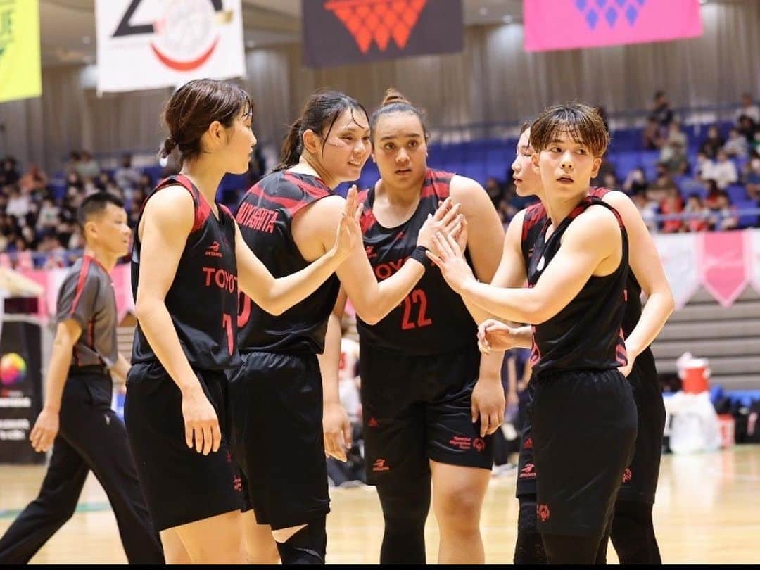 大神雄子さんのインスタグラム写真 - (大神雄子Instagram)「みんなで駆け抜けた8月から9月🏀 ありがとう！ ありがとう‼︎ ありがとう‼︎！  #antelopesway #respect  #パクシンジャカップ　#didit  #チーム集合写真をみて一言言わせてほしい #左のmens3人は肩組んでのショット笑 #なんだろう少年感満載😂  #オータムカップ #thankyou #alliswell  #パクシンジャー　さん #fiba #halloffame 2020」9月11日 22時57分 - shin___01