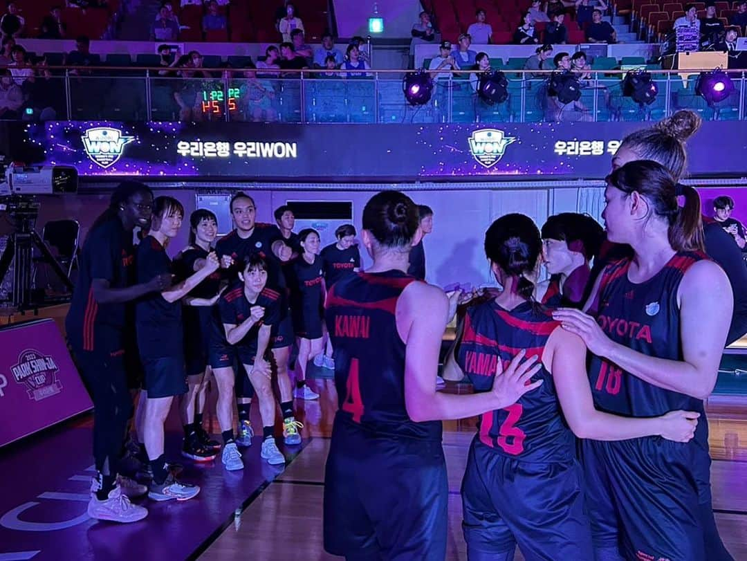 大神雄子さんのインスタグラム写真 - (大神雄子Instagram)「みんなで駆け抜けた8月から9月🏀 ありがとう！ ありがとう‼︎ ありがとう‼︎！  #antelopesway #respect  #パクシンジャカップ　#didit  #チーム集合写真をみて一言言わせてほしい #左のmens3人は肩組んでのショット笑 #なんだろう少年感満載😂  #オータムカップ #thankyou #alliswell  #パクシンジャー　さん #fiba #halloffame 2020」9月11日 22時57分 - shin___01