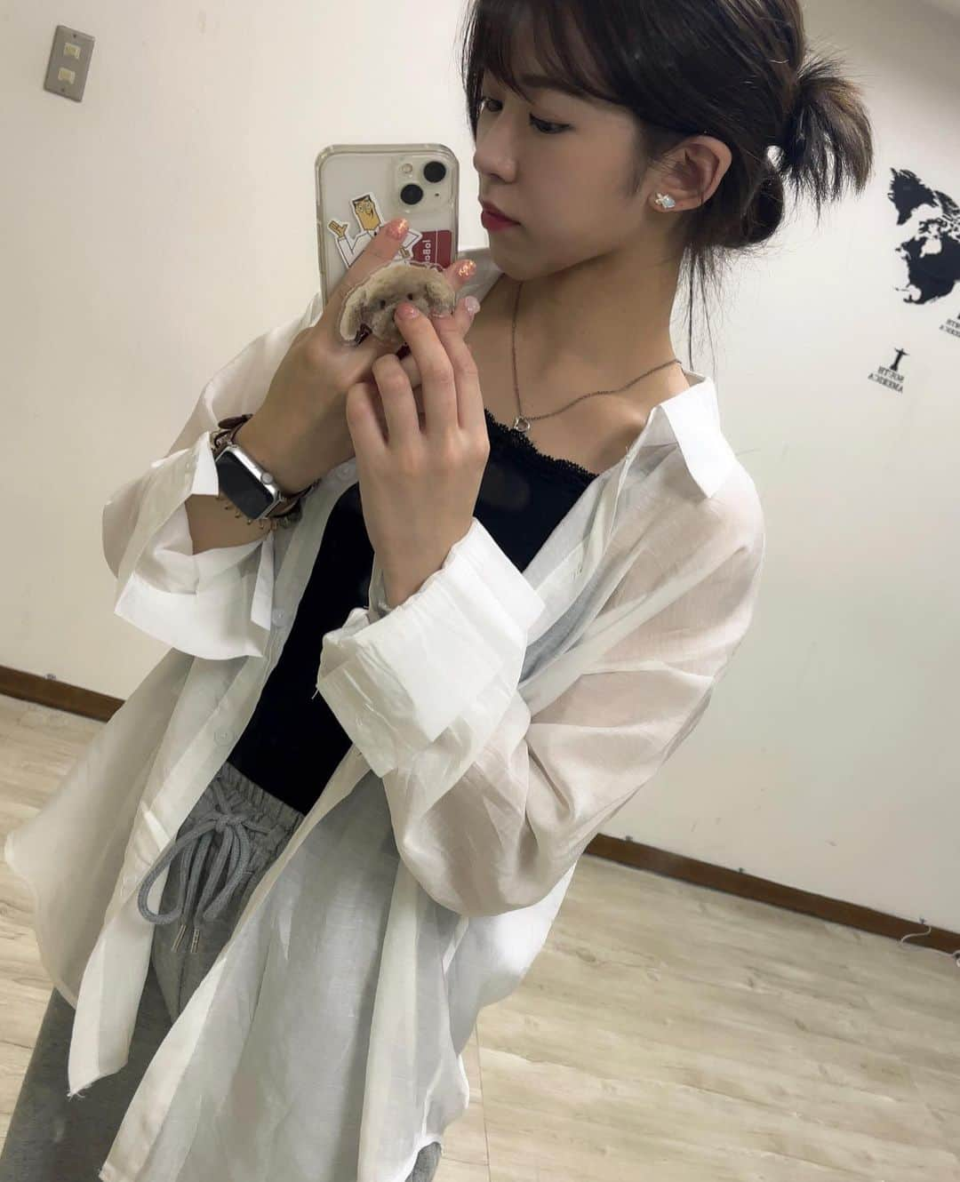 岩永亞美さんのインスタグラム写真 - (岩永亞美Instagram)「⁡ ⁡ ⁡ ⁡ 1日に６時間もダンスの練習をした日🩰 ⁡ 踊り疲れて家帰って速攻寝ちゃうの 懐かしい気持ちになった🫧 ⁡ もう十何年ダンスしてるけど まだこうやって踊れるうちに たくさん踊りたいなあ〜。 ⁡ ⁡  ...仲間たちの顔が見えてしまうから ダンス載せたくても載せられない。悔しい。」9月11日 22時58分 - tsugu_0510