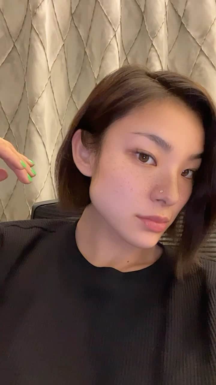 のインスタグラム：「. . BLACK or BLOND??」