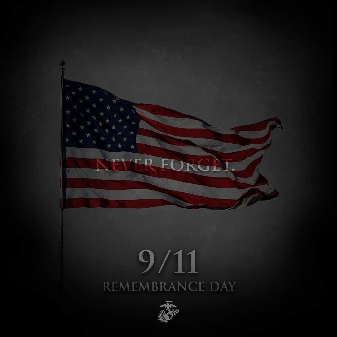 アメリカ海兵隊のインスタグラム：「The events of 9/11 will forever be etched in our memories and in our hearts.  Marines will never forget the tremendous loss our country endured, and we continue to be inspired by the bravery and resolve Americans displayed on this day 22 years ago.  #NeverForget #SemperFidelis」