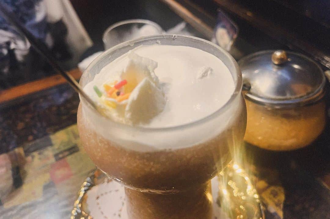 永田詩央里さんのインスタグラム写真 - (永田詩央里Instagram)「先日、気になっていた喫茶店へ☕️落ち着いた空間が大好き～！ この日は萌ちゃんと色々な所へ行ったよ～🫶」9月11日 23時13分 - nagata__shiori