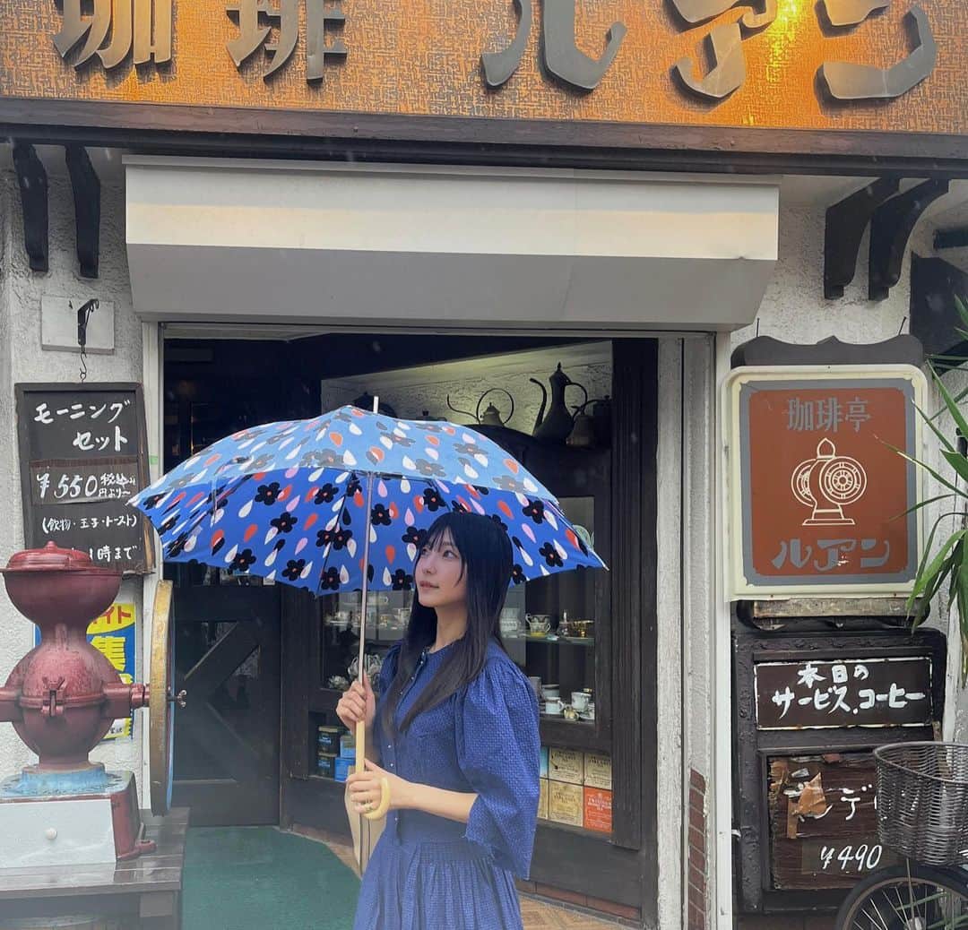永田詩央里さんのインスタグラム写真 - (永田詩央里Instagram)「青色～な私です🪁 萌ちゃんが撮ってくれました☂️嬉しいね～」9月11日 23時23分 - nagata__shiori