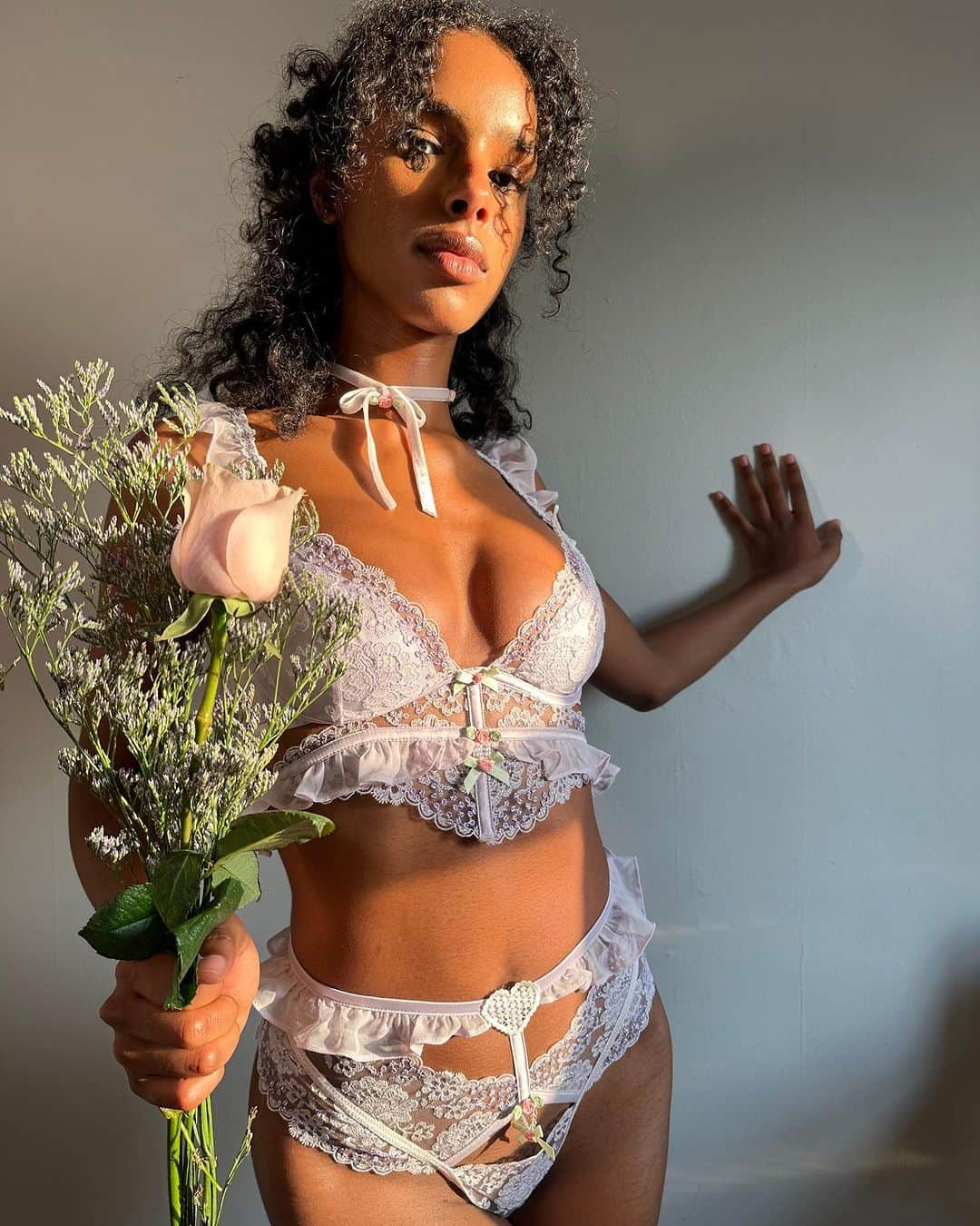 For Love & Lemonsさんのインスタグラム写真 - (For Love & LemonsInstagram)「Lilac love 💜 Muse @eileenmatiass in The Margaux Bustier and High-Waist Panty #FLLforVS #forloveandlemons」9月11日 23時24分 - forloveandlemons