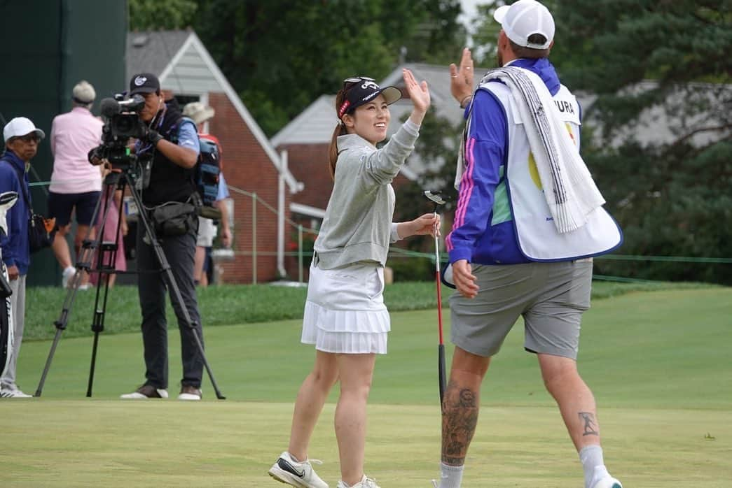 西村優菜さんのインスタグラム写真 - (西村優菜Instagram)「#KrogerQueenCityChampionship ⁡ いつも温かい応援を本当にありがとうございます🩵 久々の日曜日のプレー😮‍💨 悔しさのほうがもちろん大きいけど、 少しだけ発見があって、良かったのかなあ…と。 引き続き 前を向いて頑張ります。 ⁡ 日本から出発をして、 France → Scotland → England → Northern Ireland → Canada → Oregon(US) → Ohio(US) そして日本に帰国🇯🇵と、 7週間で色んな所を渡り歩いてきました。 移動距離は約地球1周分らしい🌏笑 ⁡ 8週目はJLPGAツアーです！ ファンの皆さんにお会いできるのがとても楽しみです！ 皆さん、 See you soon❤️ ⁡」9月11日 23時39分 - yunapan_02