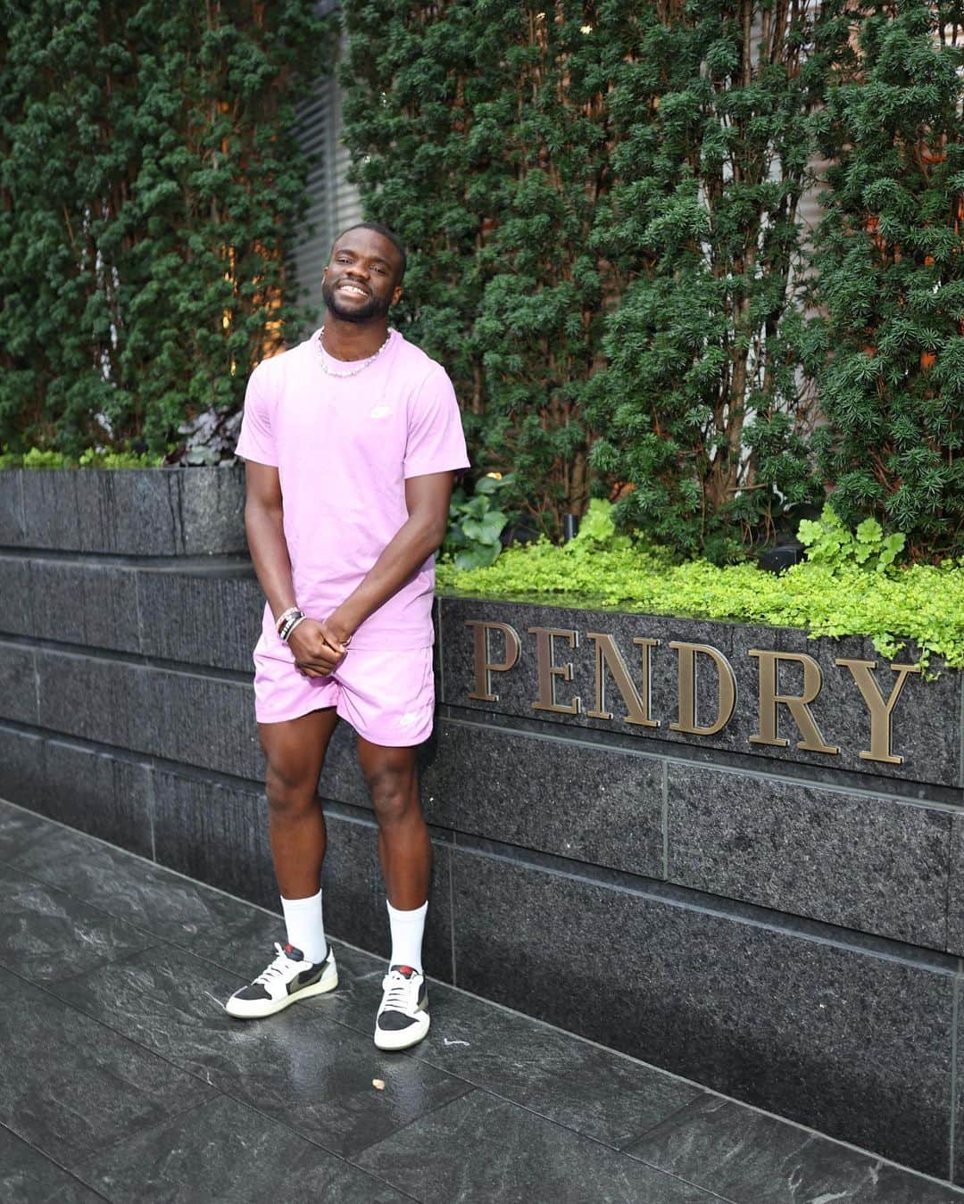 フランシス・ティアフォーのインスタグラム：「Big shoutout to @cadillac and @pendrymanhattanwest for taking care of me in NYC!」