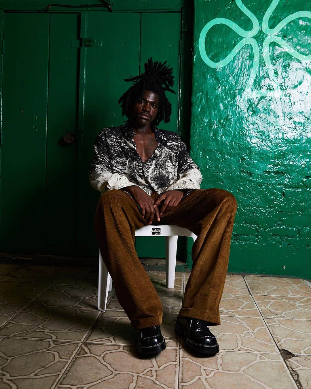 エイティーズのインスタグラム：「Prince by David Nana Opoku Ansah for EYTYS Fall Winter 2023 campaign.」