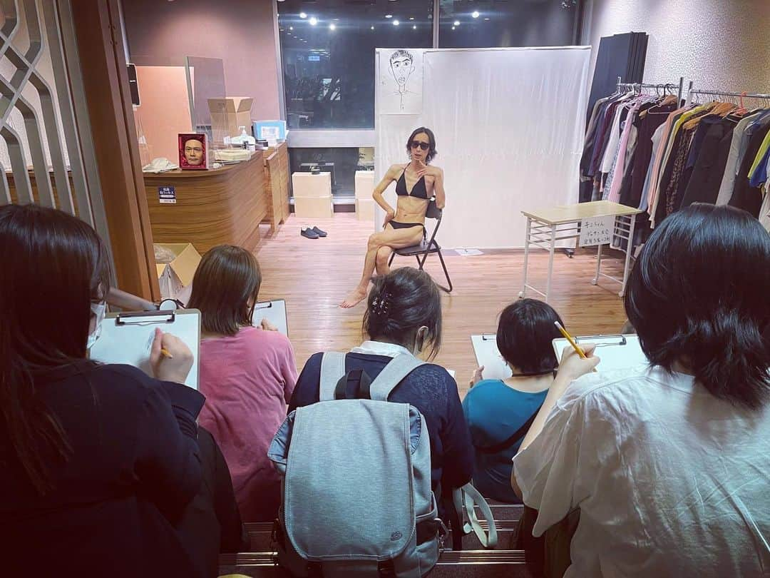 坂本純一さんのインスタグラム写真 - (坂本純一Instagram)「キコちゃんデッサン大会🔥」9月12日 0時02分 - gagsakamoto