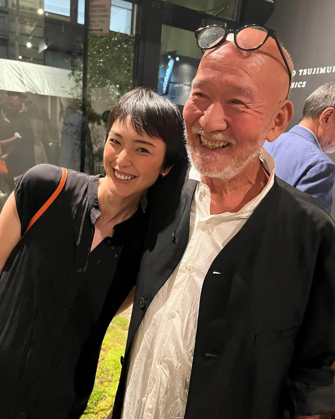 小山田サユリさんのインスタグラム写真 - (小山田サユリInstagram)「Shiro Tsujimura Exhibition at @the.gallery.nyc. Humorous, Charming, The power of human being and smile!!  such an amazing moment…❤️  陶芸家 辻村史郎氏 ユーモア、チャーミング、人間力、そして笑顔。 人間の力強さと優しさに作品共々、一瞬でメロメロになりました…  @the.gallery.nyc  @odo.nyc」9月12日 0時13分 - sayurioyamada