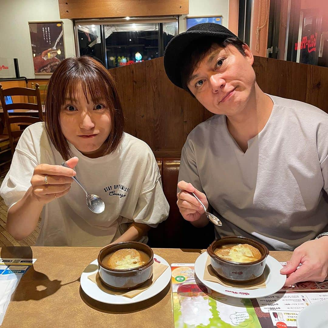 永島知洋さんのインスタグラム写真 - (永島知洋Instagram)「ジョリパで腹一杯食べました。 アッシーと共に。 どうしても。 期間限定 ウニボナーラが食べたくて。。。 明日もボートレース下関 よろしくどーぞお願いします。。。 #永島知洋 #芦村幸香 #ジョリーパスタ #ウニボナーラ #ボートレース #ボートレース下関」9月12日 0時09分 - tomohiro.nagashima