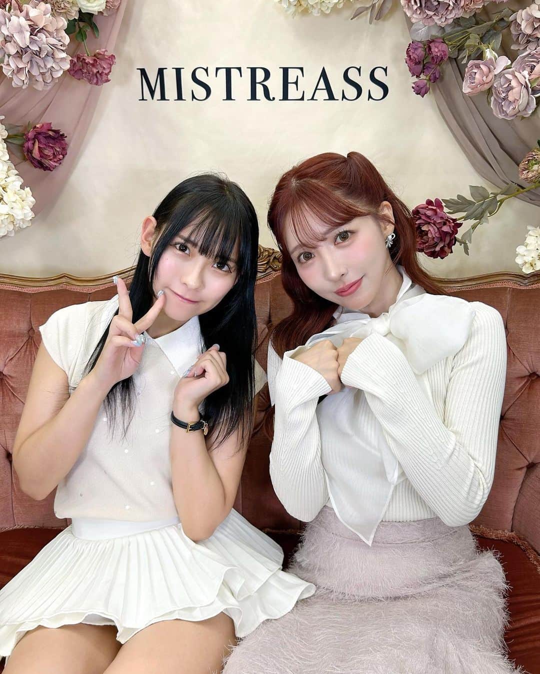 こはるさんのインスタグラム写真 - (こはるInstagram)「MISTREASSの展示会行ってきました🌸  三上悠亜ちゃんお顔が可愛すぎて顔面が暴力です(T . T) 可愛い御洋服を着てると自分に自信が付くし、可愛い女の子でいさせてくれるお洋服さんたち頼んだので届くのも冬が来るのも待ち遠しいです  ふゆ可愛い女の子になるんだ〜(T . T)」9月12日 0時11分 - __kohachang__