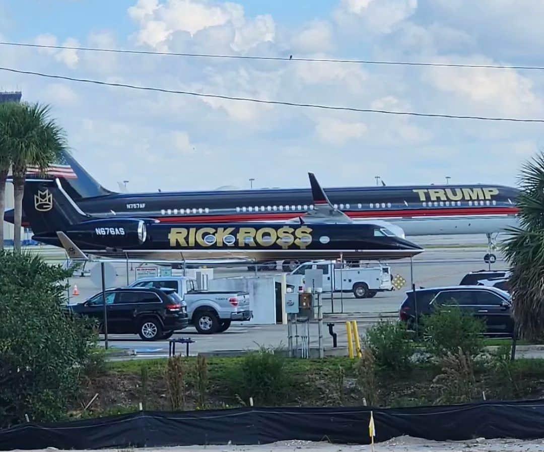 リック・ロスのインスタグラム：「Billionaires Row 🥂」