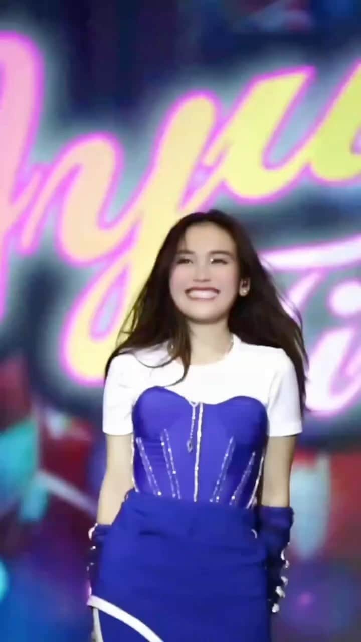 のインスタグラム：「Kita dendangkan Tiara dulu ah 😜💃🎶🥰」