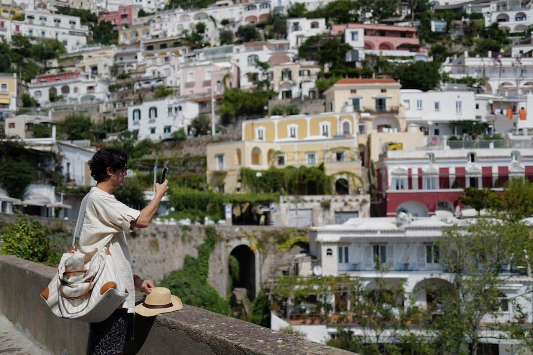 イ・ギウのインスタグラム：「🇮🇹 남는 건 사진이니까~🙋🏻‍♂️  Ciao positano:)  #기우리 #이태리 #찍으리  #italy #positano」