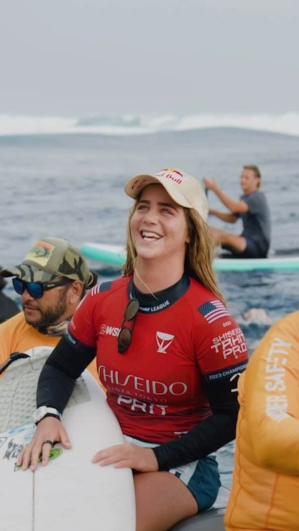 世界プロサーフィン連盟（WSL）のインスタグラム：「The lone #WSLFinal5 goofy-foot came out on top! 🏆 Congratulations @caroline_markss, 2023 World Champion!  #RipCurlWSLFinals @ripcurl @ripcurl_women」