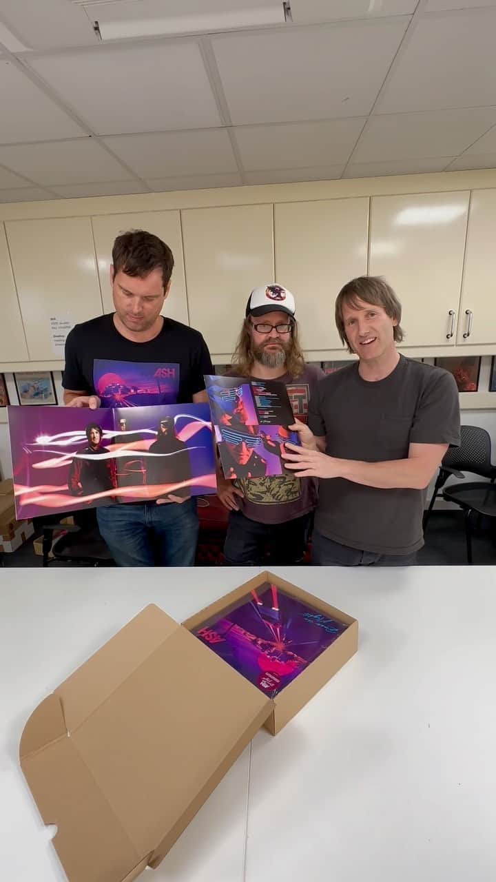 のインスタグラム：「4 DAYS UNTIL RACE THE NIGHT!  Here’s the Transparent Violet Gatefold Vinyl which is available to pre order ahead of the 15th of September! Not long now!!」