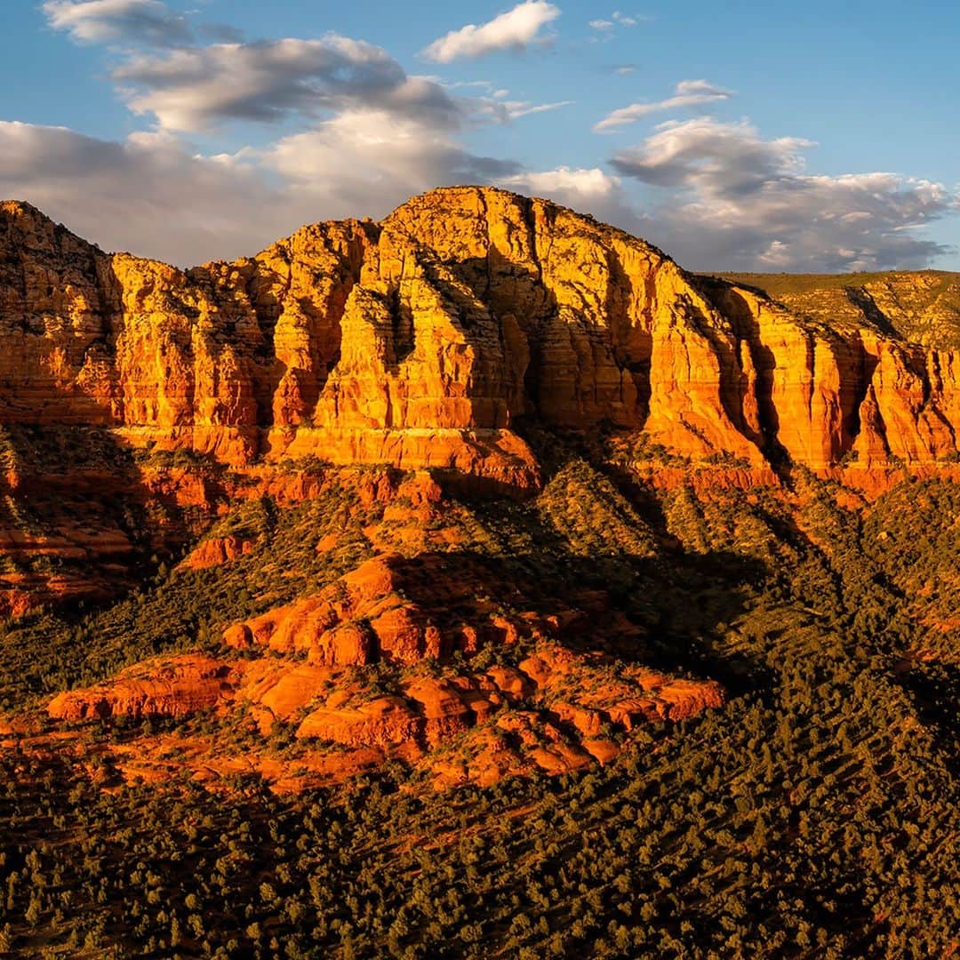 National Geographic Travelさんのインスタグラム写真 - (National Geographic TravelInstagram)「Photos by @stephen_matera | My first trip to Sedona, Arizona, will definitely not be my last. For me, the first time visiting an area is an opportunity to scout for the next trip, to figure out the lay of the land and the timing of light. I can tell that there’s so much to explore around Sedona and that it's incredibly accessible.   Follow me @stephen_matera for more images like this from Arizona and around the world.」9月12日 1時30分 - natgeotravel