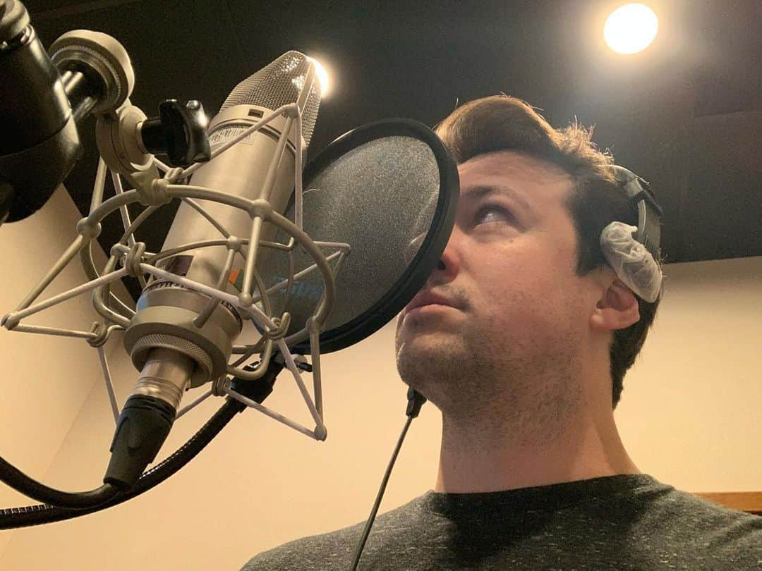 カート・メガのインスタグラム：「Back in the booth! #voactor #voiceacting #voiceover」