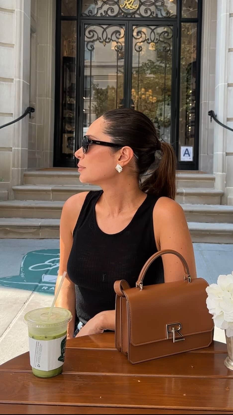 Marianna Hewittのインスタグラム：「where I ate during NYFW & how I keep up my wellness habits when I travel  code marianna20 on @perelelhealth for 20% off」