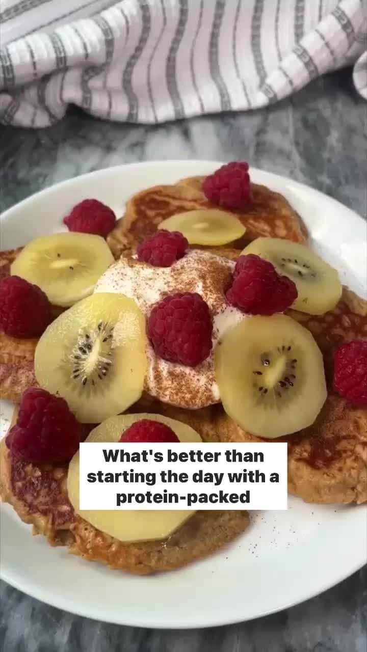 Whole Foods Marketのインスタグラム：「Get a breakfast boost 🥞💪」