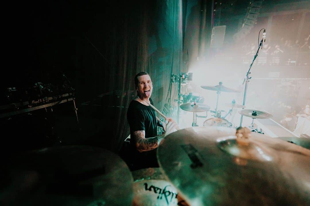 The Amity Afflictionさんのインスタグラム写真 - (The Amity AfflictionInstagram)「Atlanta, you went crazy last night! Huge start to Monsters of Oz. Pittsburgh tomorrow, see you there 🤝  🎫 theamityaffliction.net 📸 @tomise」9月12日 2時00分 - theamityaffliction