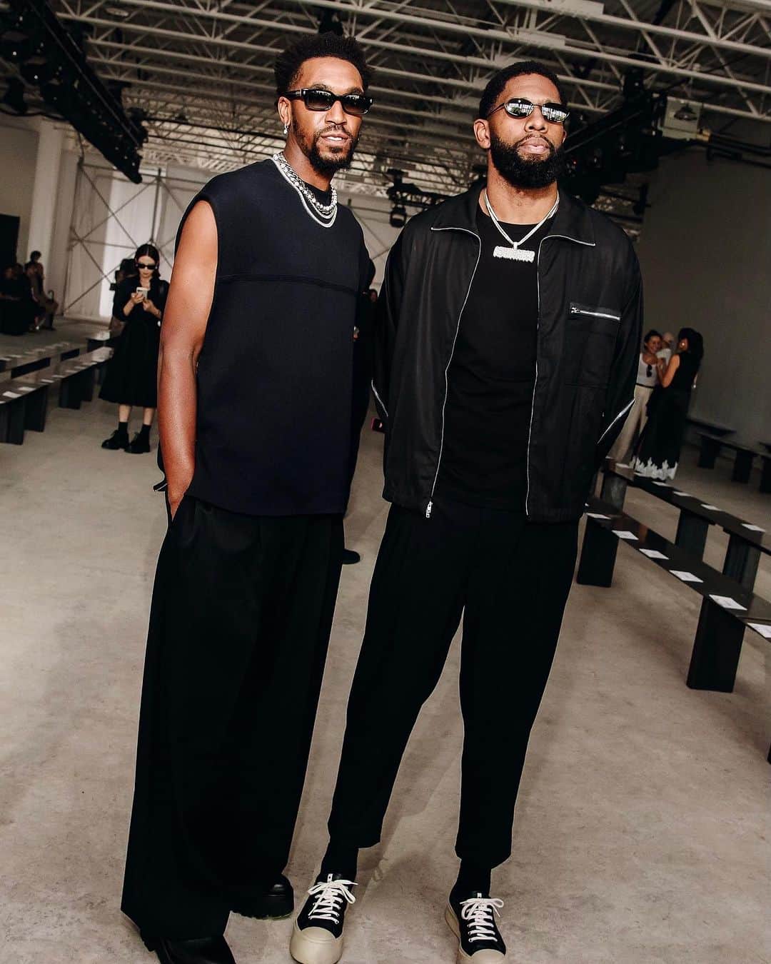 GQさんのインスタグラム写真 - (GQInstagram)「NYFW is in full swing and celeb sightings are many both on and off the runway. Lil Nas X at Coach, YG at Eckhaus Latta, and The Kid Laroi at 3.1 Philip Lim—just to name a few. Swipe left for a look inside the scene.  📸 at NYFW」9月12日 2時11分 - gq