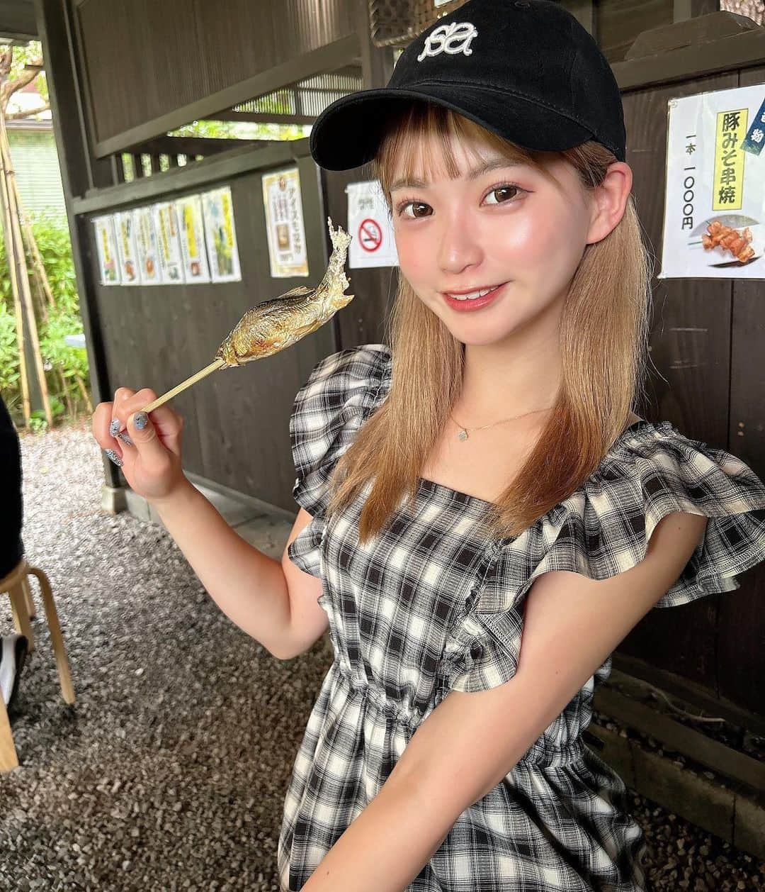 あおのインスタグラム：「鮎の塩焼きがあると絶対食べちゃう🐟✨ 昔は焼き魚きらいだったのになあ🫧 . . .  #バーレスク東京#バーレスク#あおちゃんはあかちゃん #burlesque#burlesquetokyo  #コスプレ女子#グラビア#水着#えもい #ハイトーンヘア#女の子#TOKYO#l4l#エモい #ヘアメイク#韓国#韓国ヘア#韓国女子#ハーフアップアレンジ #サブカル女子 #六本木#歌舞伎町#新宿#モデル#東京#アイドル#ハーフツイン#ツインテール#韓国ファッション」