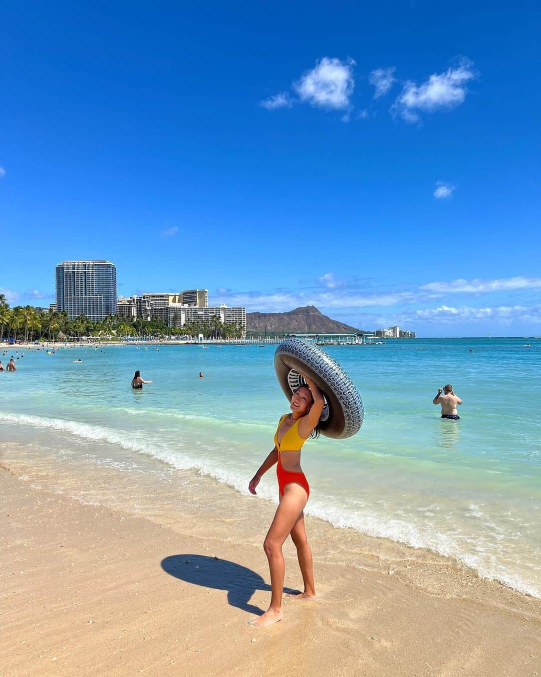 奥野彩加のインスタグラム：「Let’s go to the🏝💓🏄‍♀️🍧」