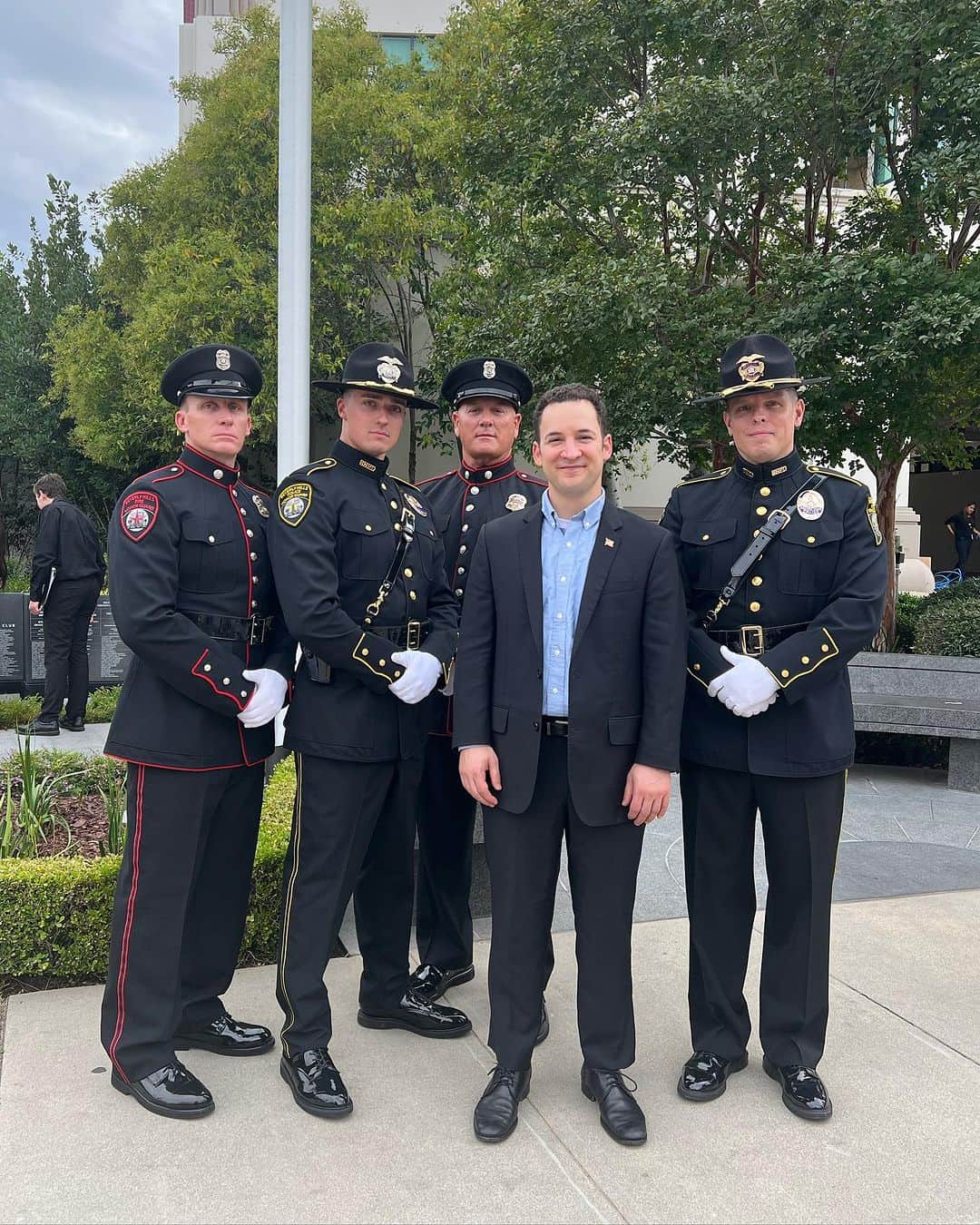 ベン・サヴェージのインスタグラム：「In memory of the fallen and in honor of the first responders. We will never forget」
