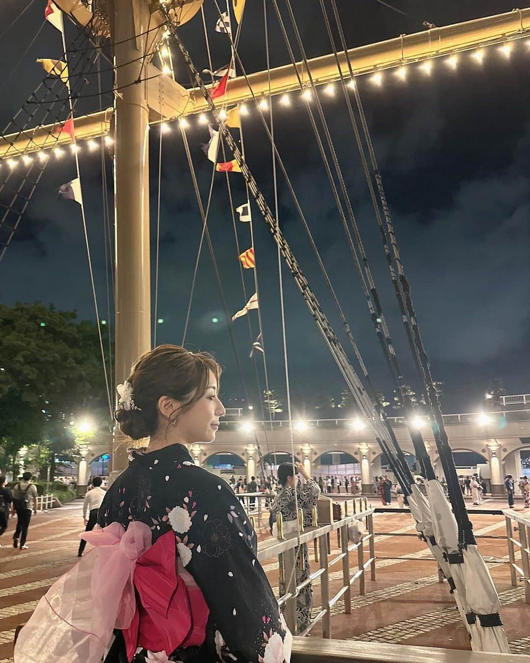 坂本麻子さんのインスタグラム写真 - (坂本麻子Instagram)「. 夏満喫🧡 . 母が高校生の時に買ってくれた浴衣で…👘♡ しっかり片手にお酒持ちました🍻 やることは大人になってます笑 #夏#浴衣#お酒好き」9月12日 12時46分 - sakamoto_asako