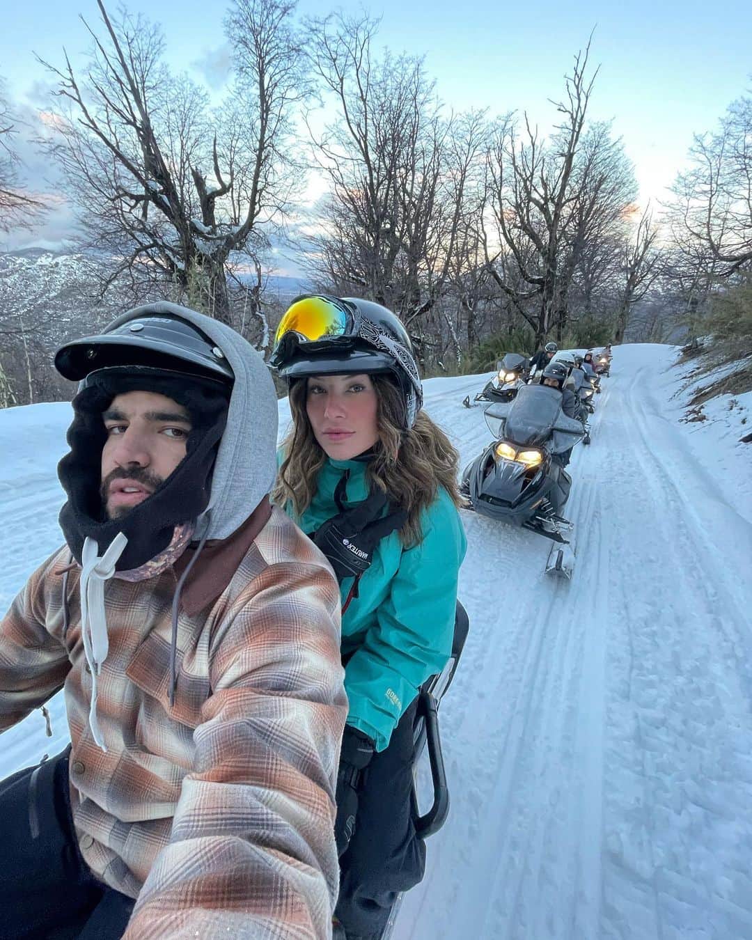 カイオ・カストロのインスタグラム：「Un ratito de nuestro fin de semana, y sin palabras para vosotros por la experiencia en la nieve @vivenciastravel_br」