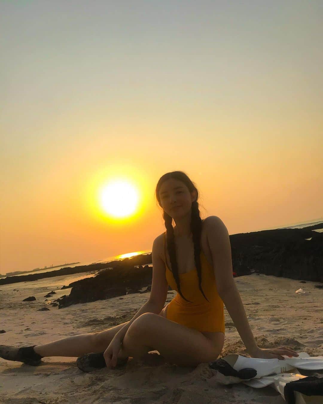 ユ・スンオクのインスタグラム：「해넘이 #🌅 #sunset 🧡」