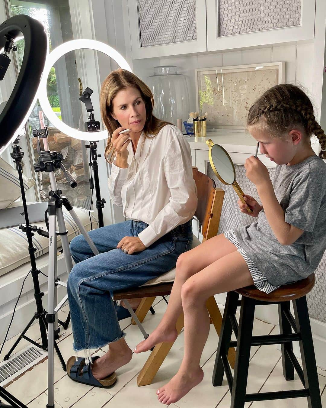 グッチ・ウェストマンさんのインスタグラム写真 - (グッチ・ウェストマンInstagram)「BTS with my mini makeup assistant in training 😉」9月12日 4時09分 - gucciwestman