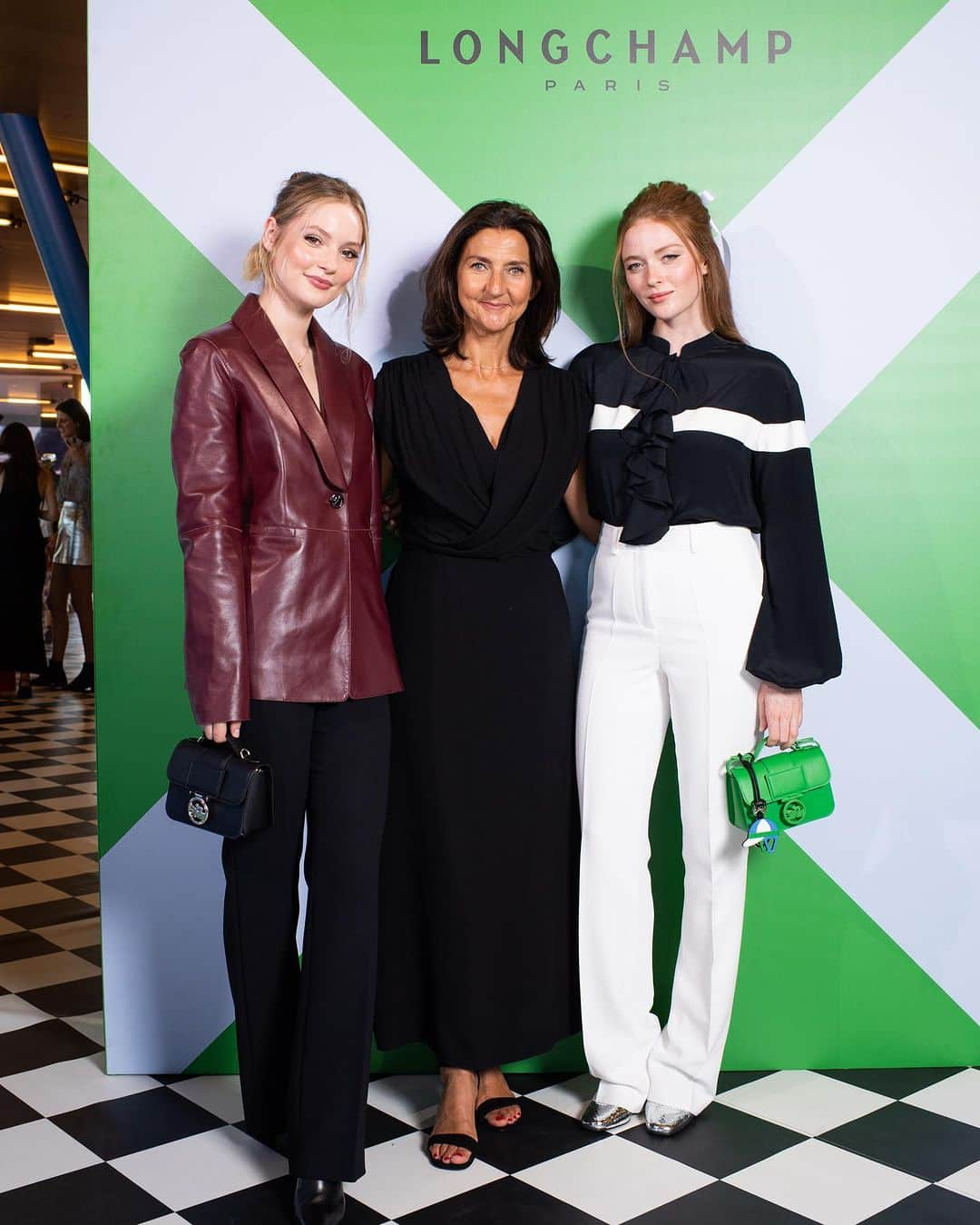 Larsen Thompsonのインスタグラム：「A special time in Paris with my @longchamp family taking it back to where it all started🐎💚 Made so many new friends, and danced the night away! Thank you @sophiedelafontaine @jean_cassegrain for having me! #LongChampAtTheRaces」