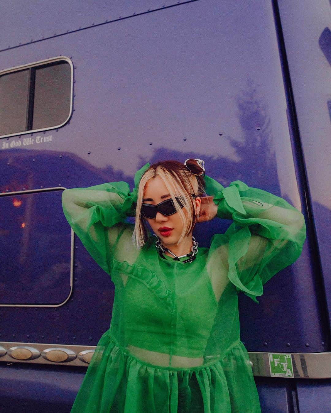 TOKiMONSTAさんのインスタグラム写真 - (TOKiMONSTAInstagram)「After the party is the after-party, after the after-party is….. the bus. Cya Tuesday DC/MD/VA, next stop Bristow, VA at Jiffy Lube Live.」9月12日 4時35分 - tokimonsta