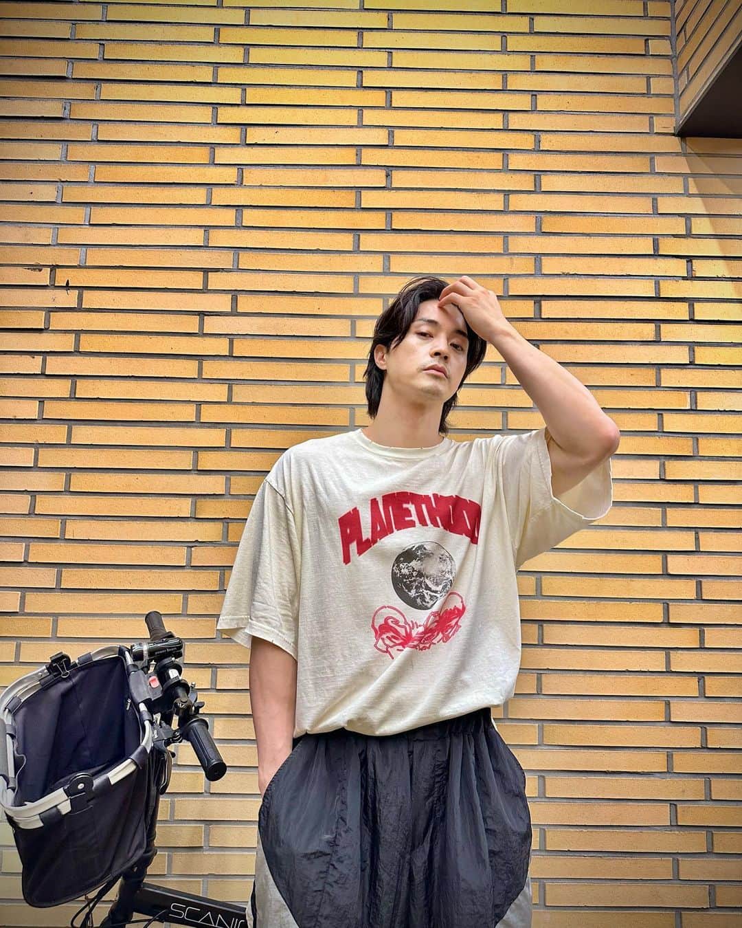 のインスタグラム：「_  dirty 🩶」