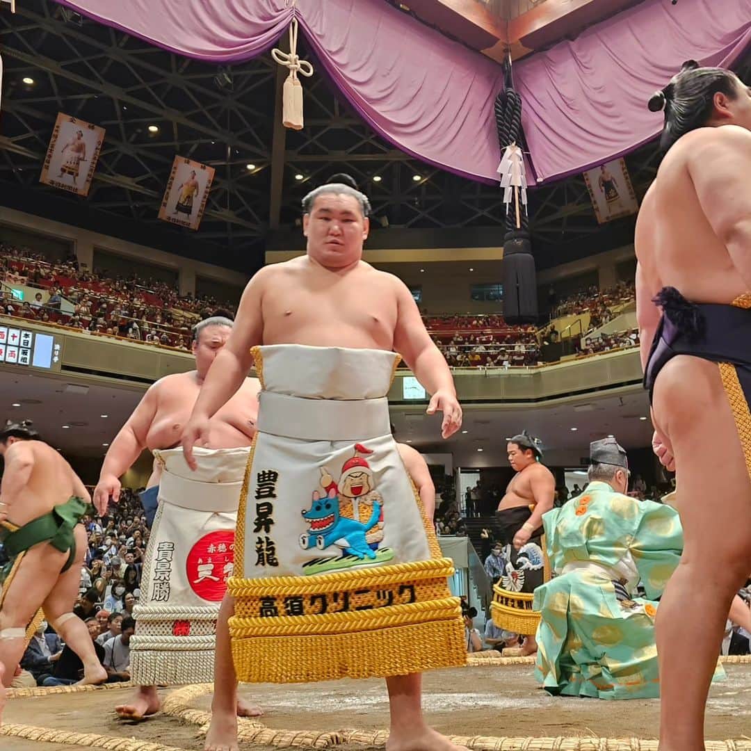 高須克弥のインスタグラム：「豊昇龍土俵入りなう」