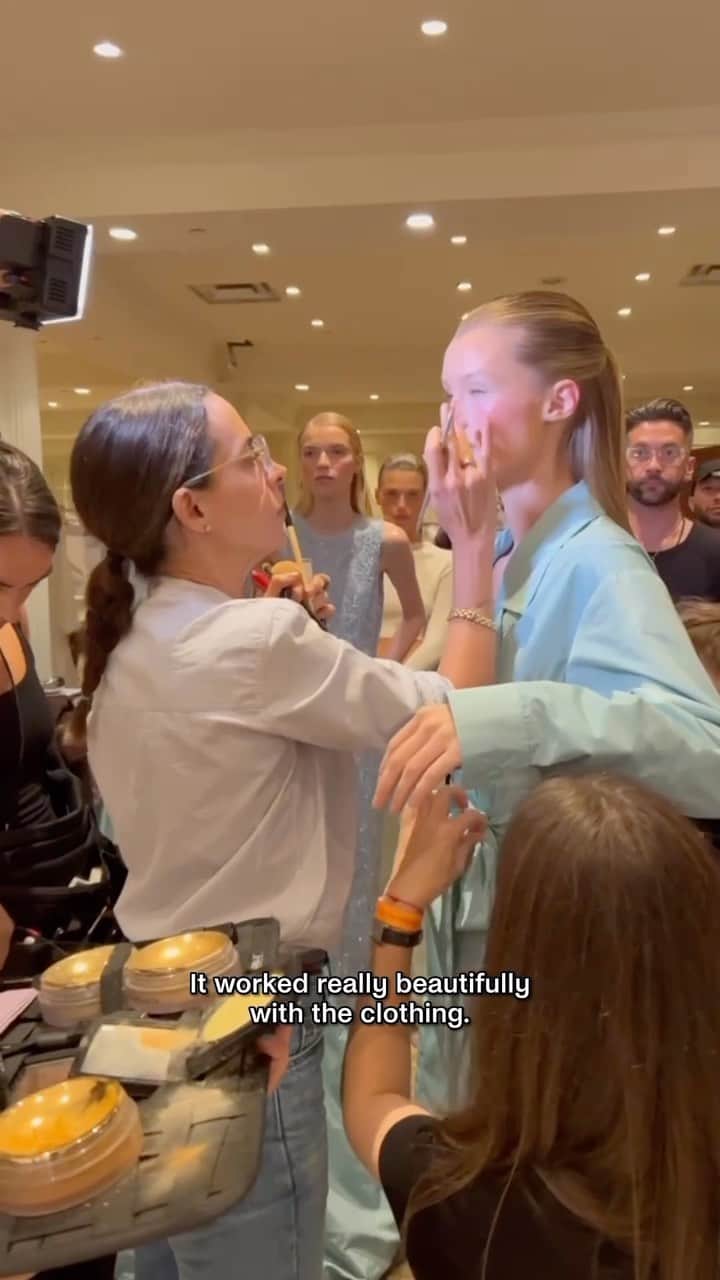 NYFW（ニューヨークファッションウィーク）のインスタグラム：「Take a ride with queen of glow, #RomySoleimani, as she keys both #UllaJohnson and #Staud in the same day. Fresh-faced gorgeousness. #TWGArtists」