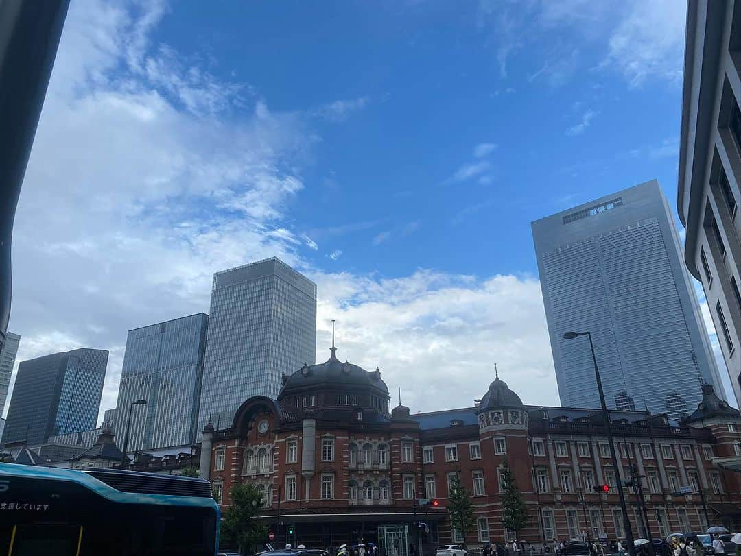 日出郎さんのインスタグラム写真 - (日出郎Instagram)「morning at ginza  #おはよう #朝焼け #雲」9月12日 5時31分 - hiderou1030