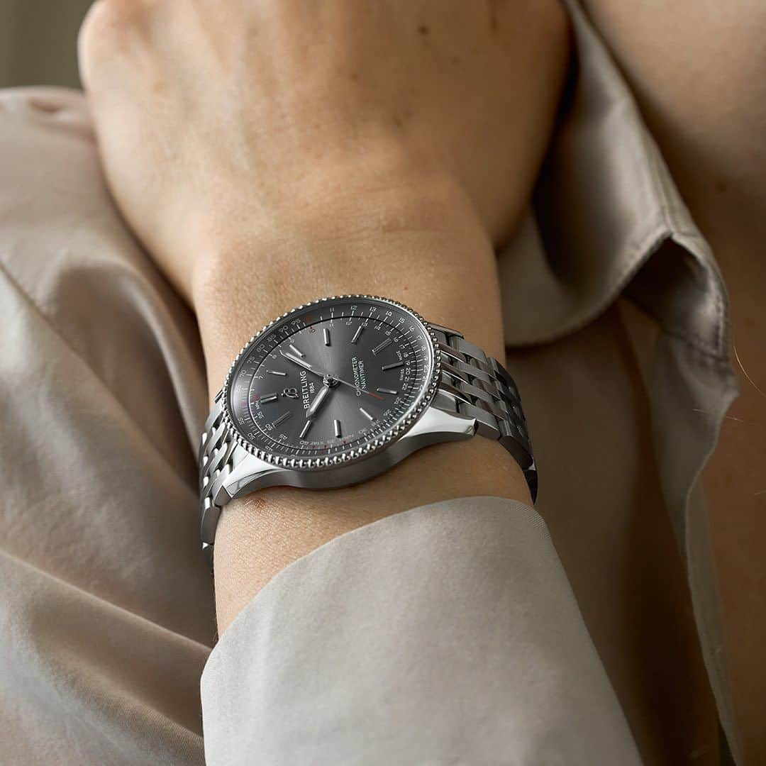 ブライトリングさんのインスタグラム写真 - (ブライトリングInstagram)「Iconic by design, unmatched in elegance—the mesmerizing grey Navitimer 36 is a true classic. Would you go for the leather or stainless steel strap?  #breitling  #forthejourney #navitimer #luxury #swissmade #watches #womenswatch #anthracitedial」9月12日 6時02分 - breitling