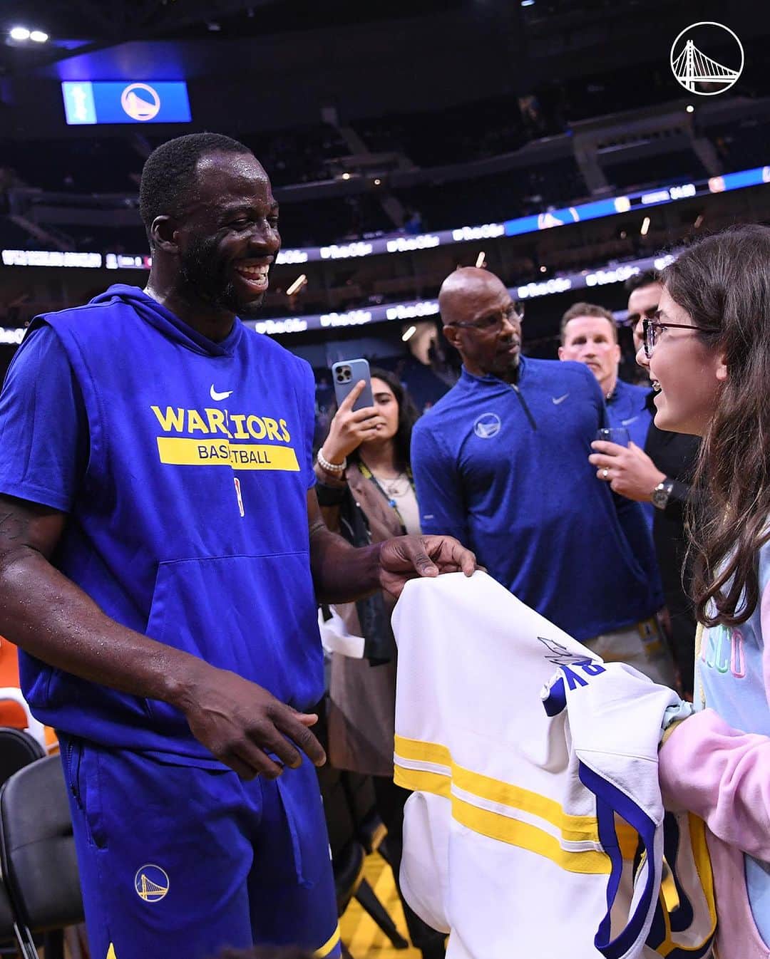 ゴールデンステート・ウォリアーズのインスタグラム：「We can’t wait to reunite with Dub Nation on #WarriorsGround 💙」