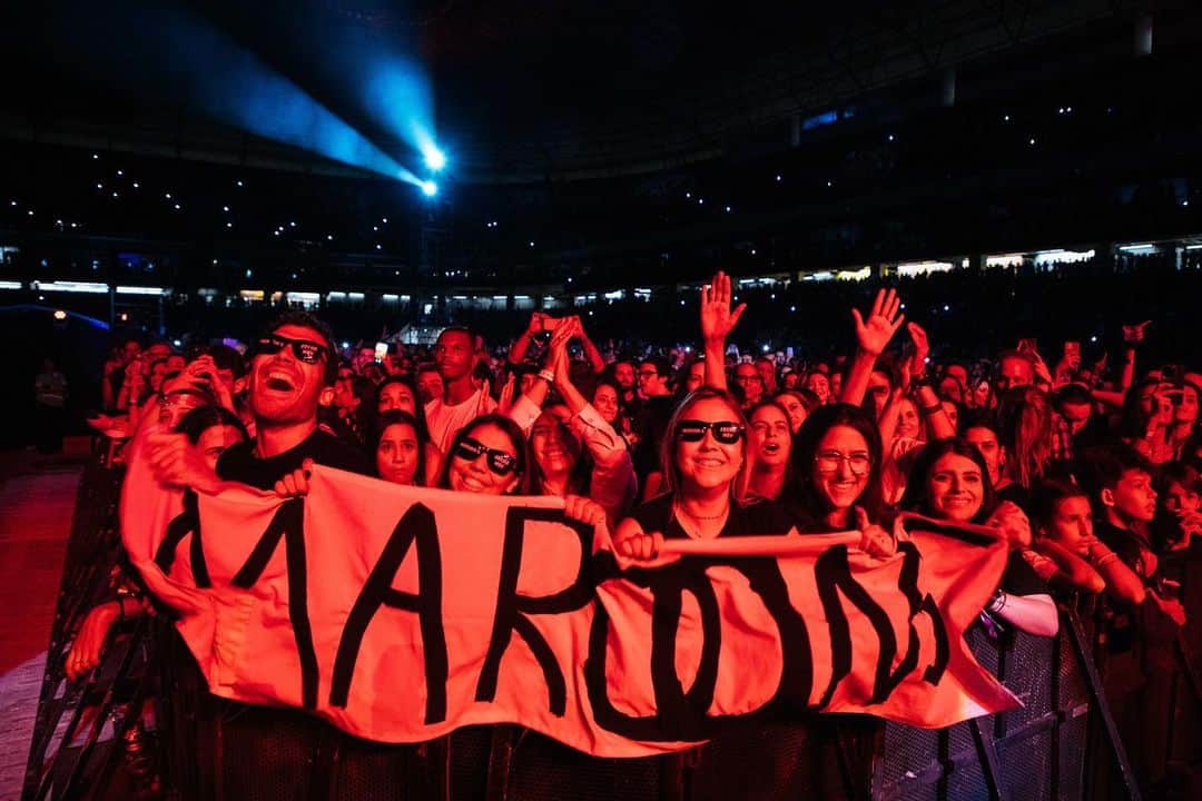Maroon 5さんのインスタグラム写真 - (Maroon 5Instagram)「BELO HORIZONTE 🫶 @arenamrv 🙌 OBRIGADO!」9月12日 6時09分 - maroon5