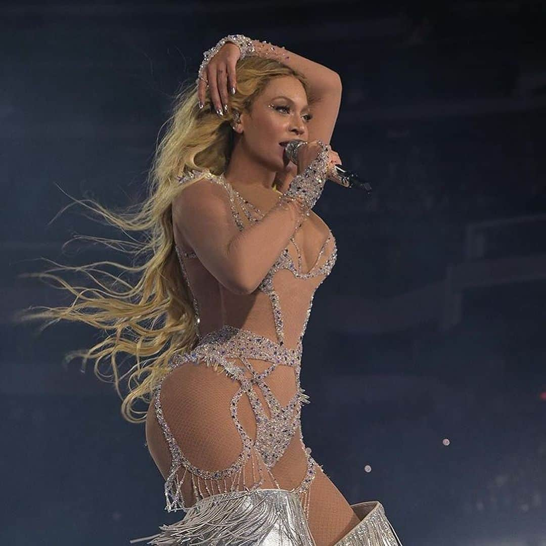 Agent Provocateurさんのインスタグラム写真 - (Agent ProvocateurInstagram)「Beyoncé's one-of-a-kind kind custom made 'birthday suit' consisting of 20,000 sparkling @swarovski crystals, carefully sewn onto a nude illusion Mercy body stocking.   Channelling equal parts Studio 54 style disco euphoria and otherworldly cyborg seductress!!  #AgentProvocateur」9月12日 6時23分 - agentprovocateur