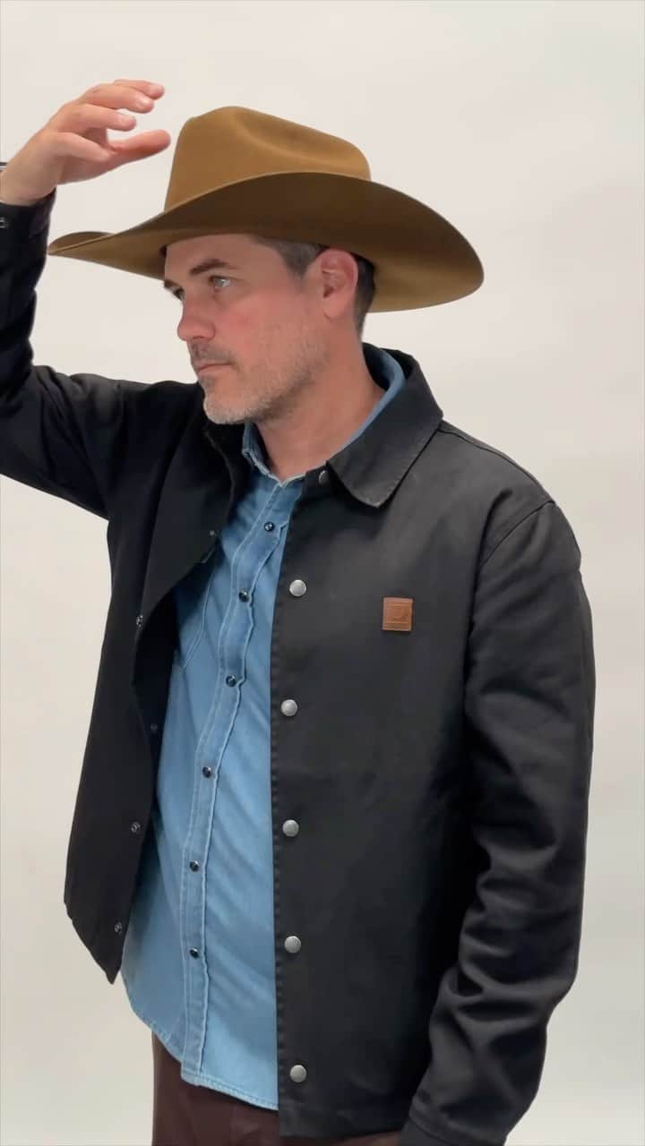 ブリクストンのインスタグラム：「Our hats are fully adjustable to fit your head perfectly.」