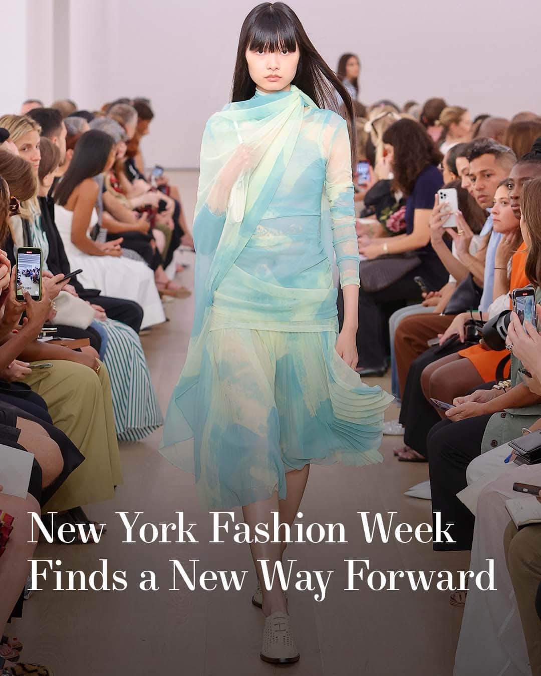 Harper's BAZAARのインスタグラム：「This #NYFW has been a celebration of anniversaries, returns, and remixes: @stuartvevers rang in ten years at @coach; @31philliplim returned after a four year hiatus; @riosport celebrated the 10 year anniversary of @gypsysport; @csiriano observed 15 years in the industry; @ralphlauren made a hyper-Western-glam comeback to the calendar; @doxpeter debuted his first collection for @helmutlang.  “In many ways, these anniversaries and returns and remixes have offered us all a chance to look back on some of the best times of American fashion,” points out fashion news director @brookebobb. “We know that nostalgia is a cash cow design concept when it comes in the forms of reissued bags, shoes, and prints. But you can’t recreate an era of style. So how does American fashion beat a totally new path forward?”  After several seasons of slightly confused points of view or over-indulgent retro clothes, and despite this season’s celebrations of yore, it seems like the New York designers are really starting to figure that out.   Keep reading at the link in bio.」